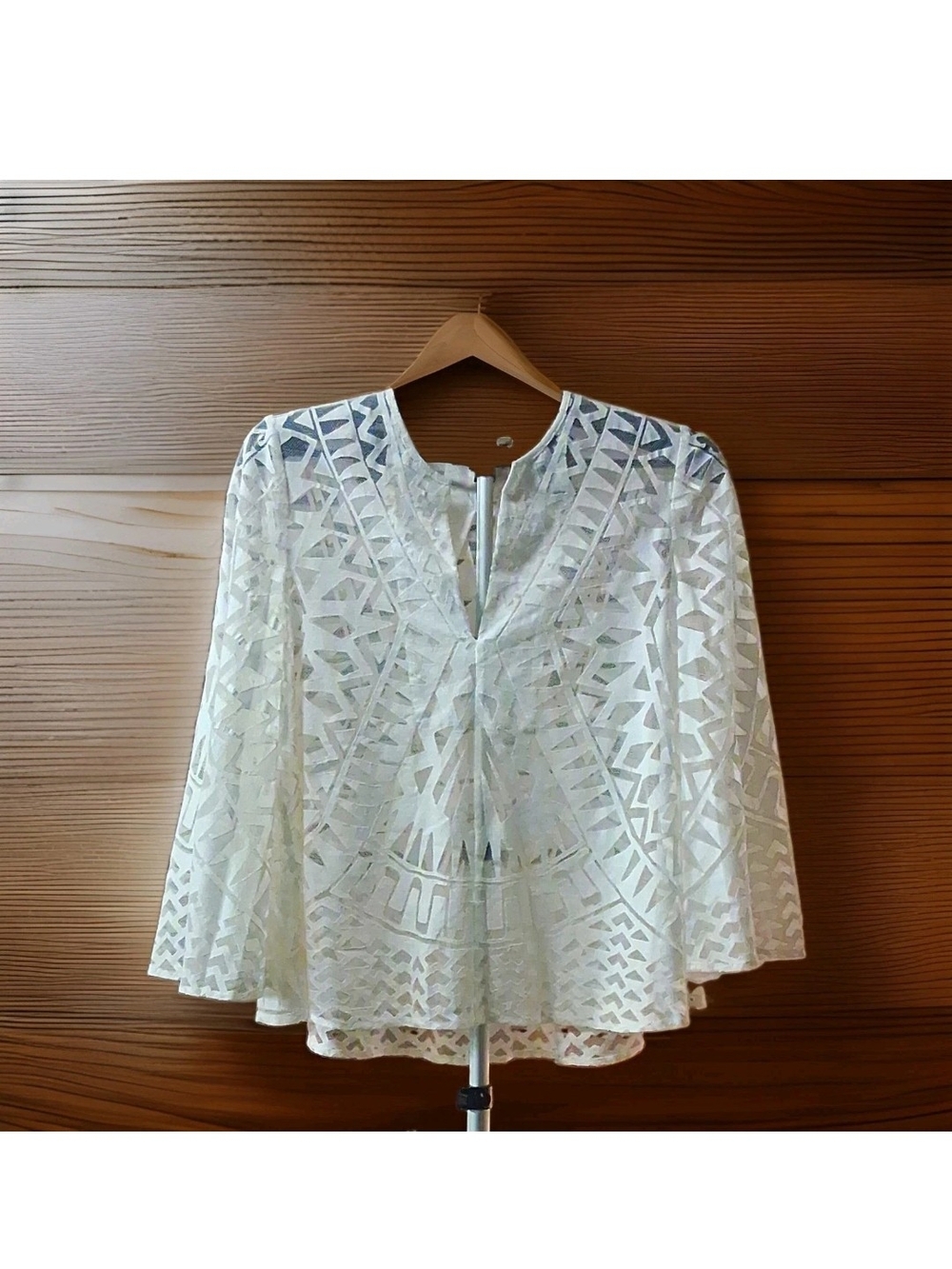 BCBGMaxAzria White Lace Geometric Peasant Top